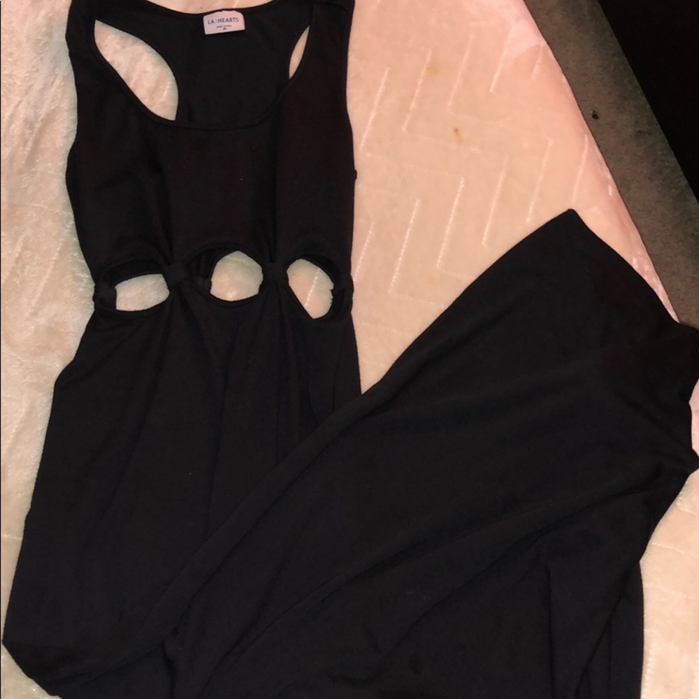 BLACK DRESS